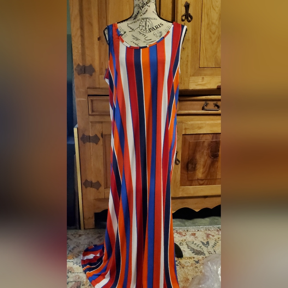 Jennifer Lauren plus colorful summer tank, maxi dress. Size 2X.